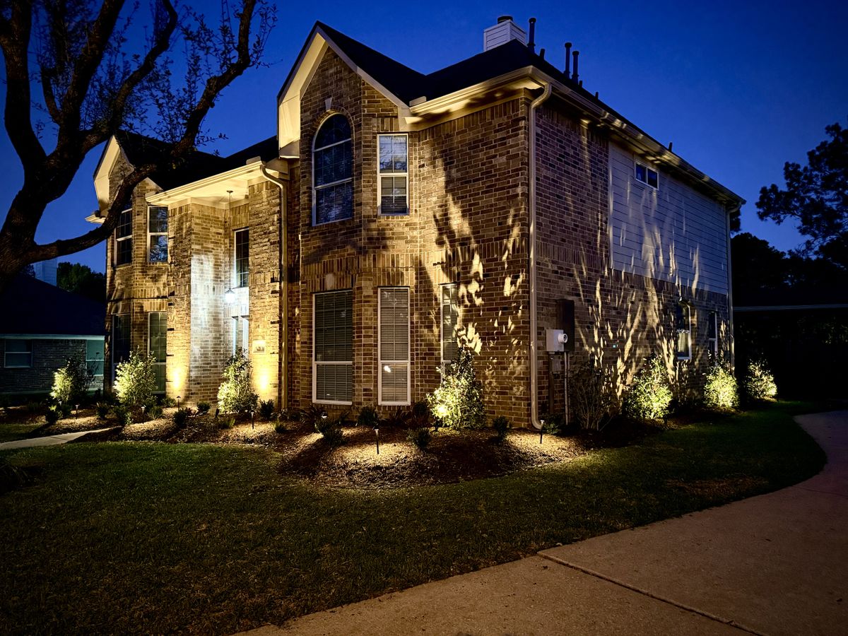 Landscape Lighting for Full Armor Landscapes in League City, TX