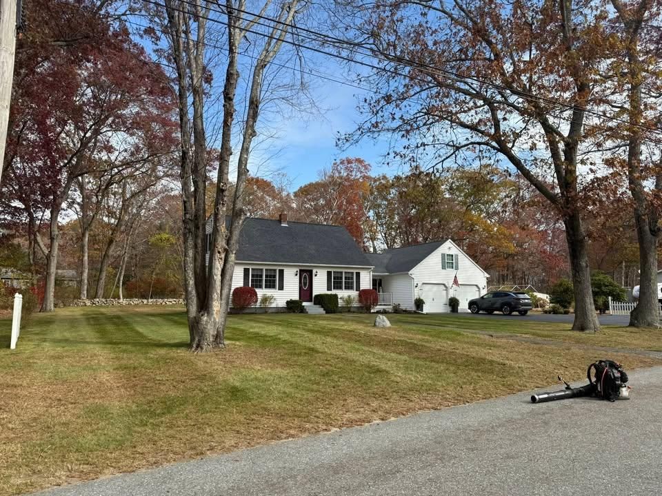 Shrub Trimming for Navedo’s Lawn Care LLC in Putnam, CT