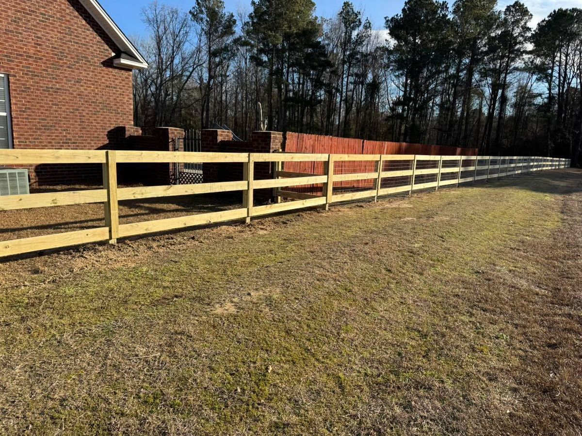 Wood Privacy for 4 In The Fire Fencing LLC in Darlington, SC
