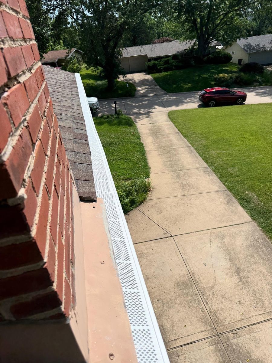 Fall Clean Up for Green Sweep Lawn and Landscape in Eureka, MO