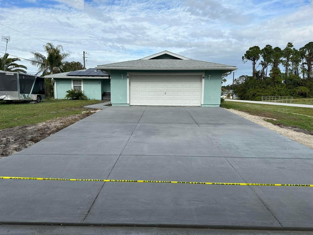 Driveway Repair & Replacements for Green Hammer Concrete in Palm Bay, Florida