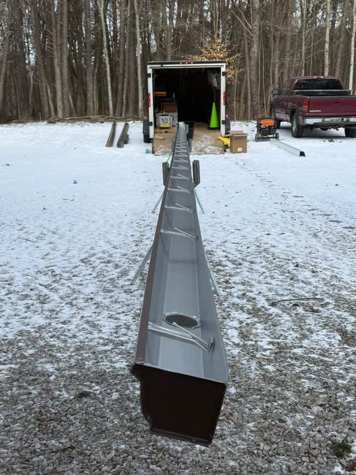 Gutter Maintenance for Top Hand Roofing and Gutter in Pomeroy, OH