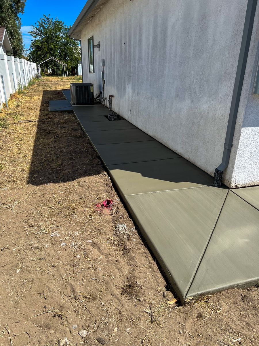 Sidewalk Installation for PREMIER CONCRETE CREATIONS in Stockton, CA
