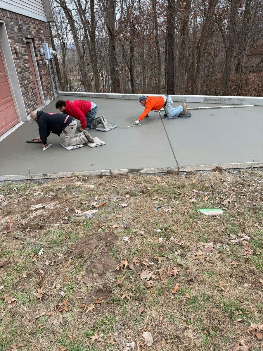 Porches, Patios, & Firepits for Whitfield Concrete Construction in Solsberry, IN