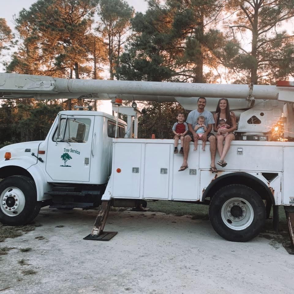 Tree Removal for Ross Family Tree Service LLC  in Hohenwald, TN