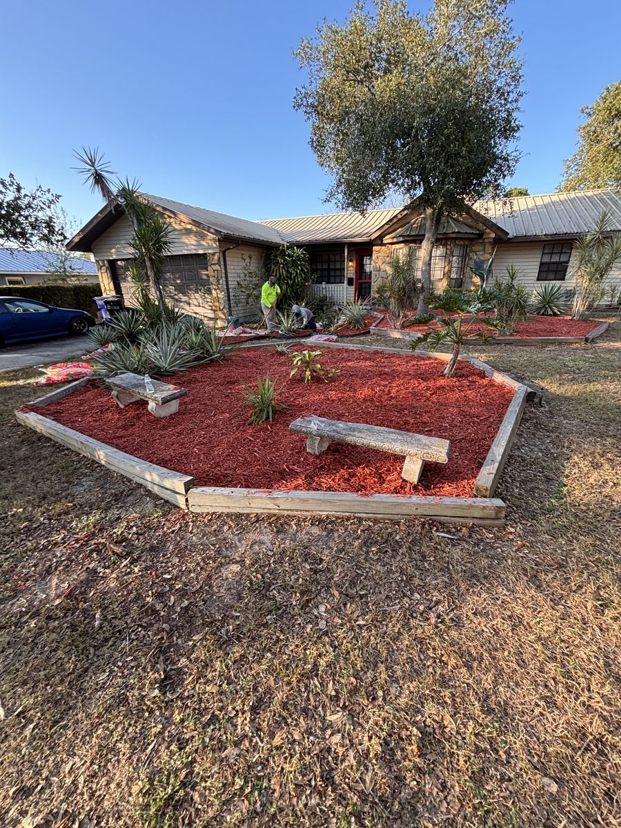 Lawn Care & Maintenance for Above the Lawn Cuts and Pressure Washing in Sebring, FL