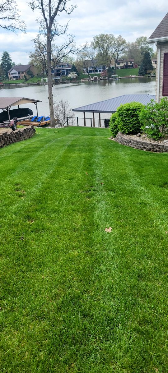 Mowing for Contemporary Landscape in St. Louis, MO