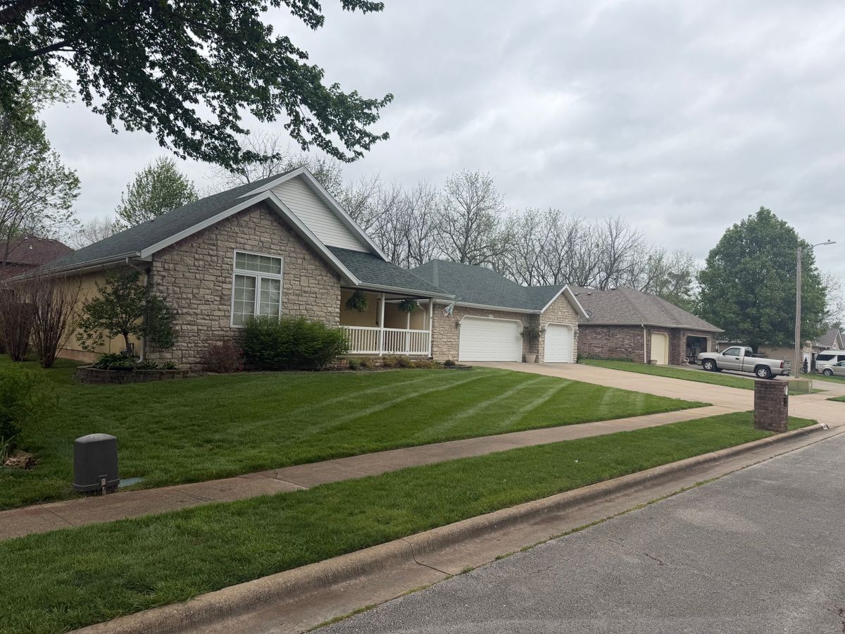 Lawn Mowing for Mowraculous in Republic, MO