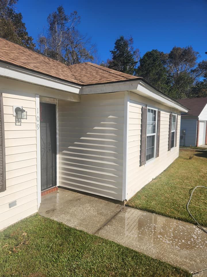 Home Softwash for Enabreeze Pressure Washing and Lawn Care in Hinesville, GA