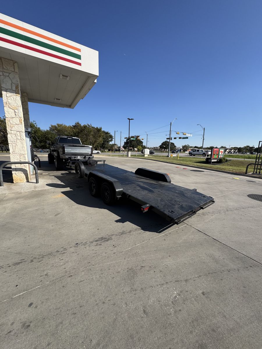 Trailer Rentals for Living Stream Renovations LLC in Dallas, TX