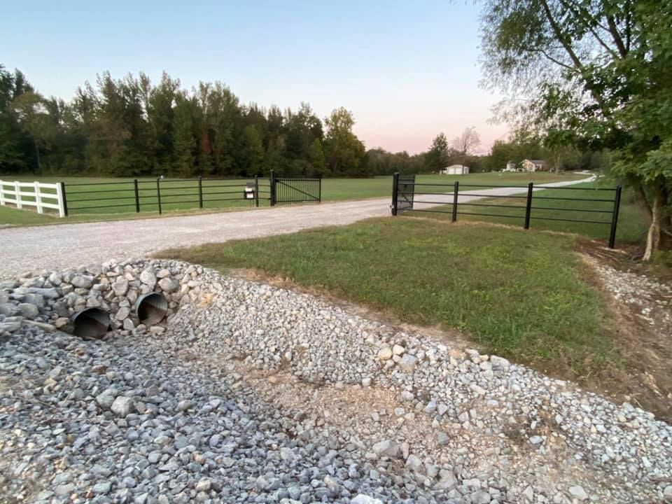 Gate Installation And Repair for B&J Fencing in Harviell, MO