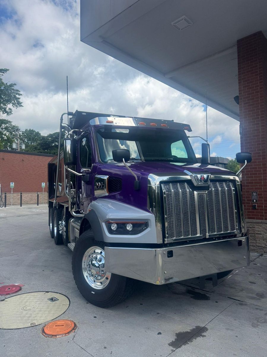 Dump Truck Services for Danny Rhodes Trucking & Excavation in Shepherdsville, KY