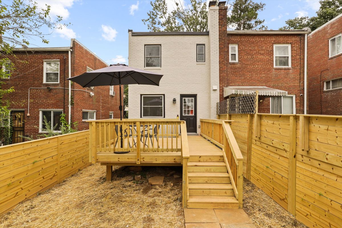 Decks for Ellery Contracting in Washington, DC