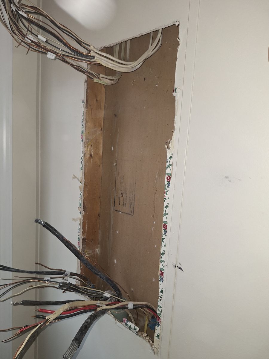 Wiring and Rewiring for Flash Gordon Electric LLC in Hope Mills, NC