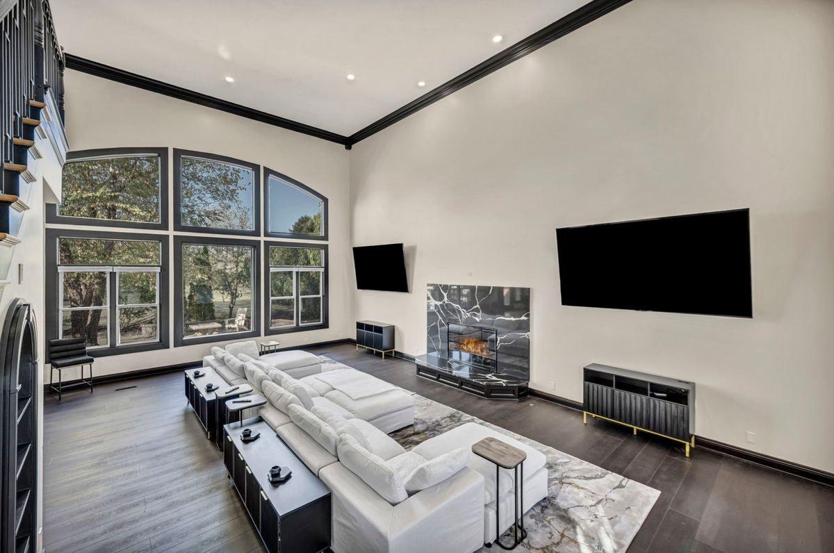 Interior/Exterior Painting for ForeverHome RE in Cleveland, OH