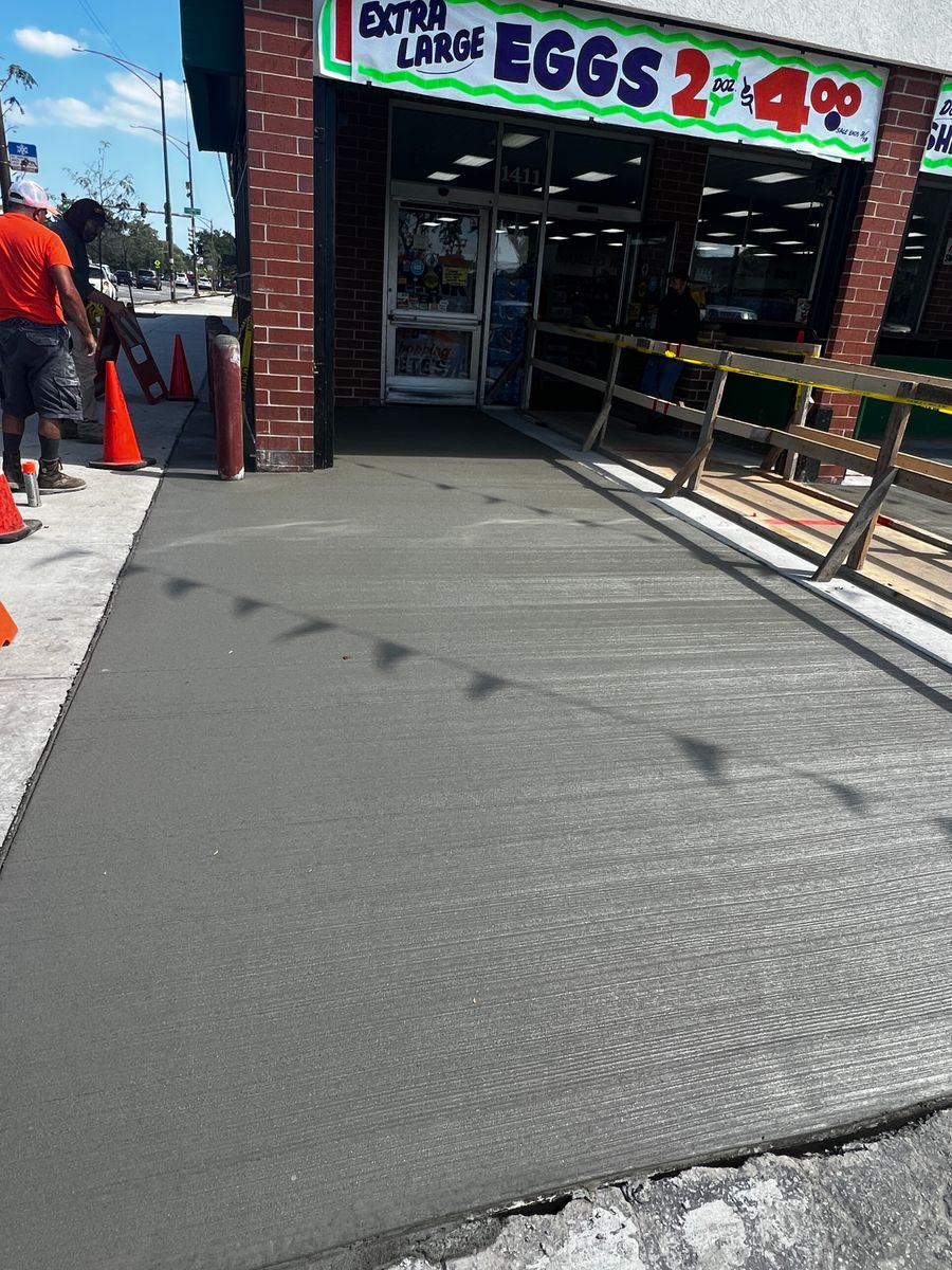 Concrete sidewalks for Onyx Concrete Contractors in Chicago, IL