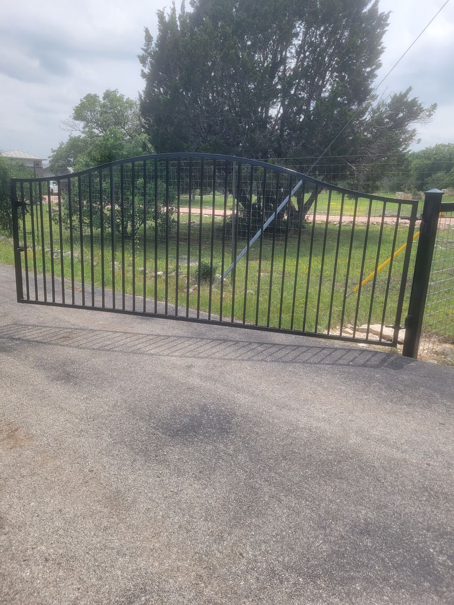 Fence Repair for GAMEZ FENCE in San Antonio, TX