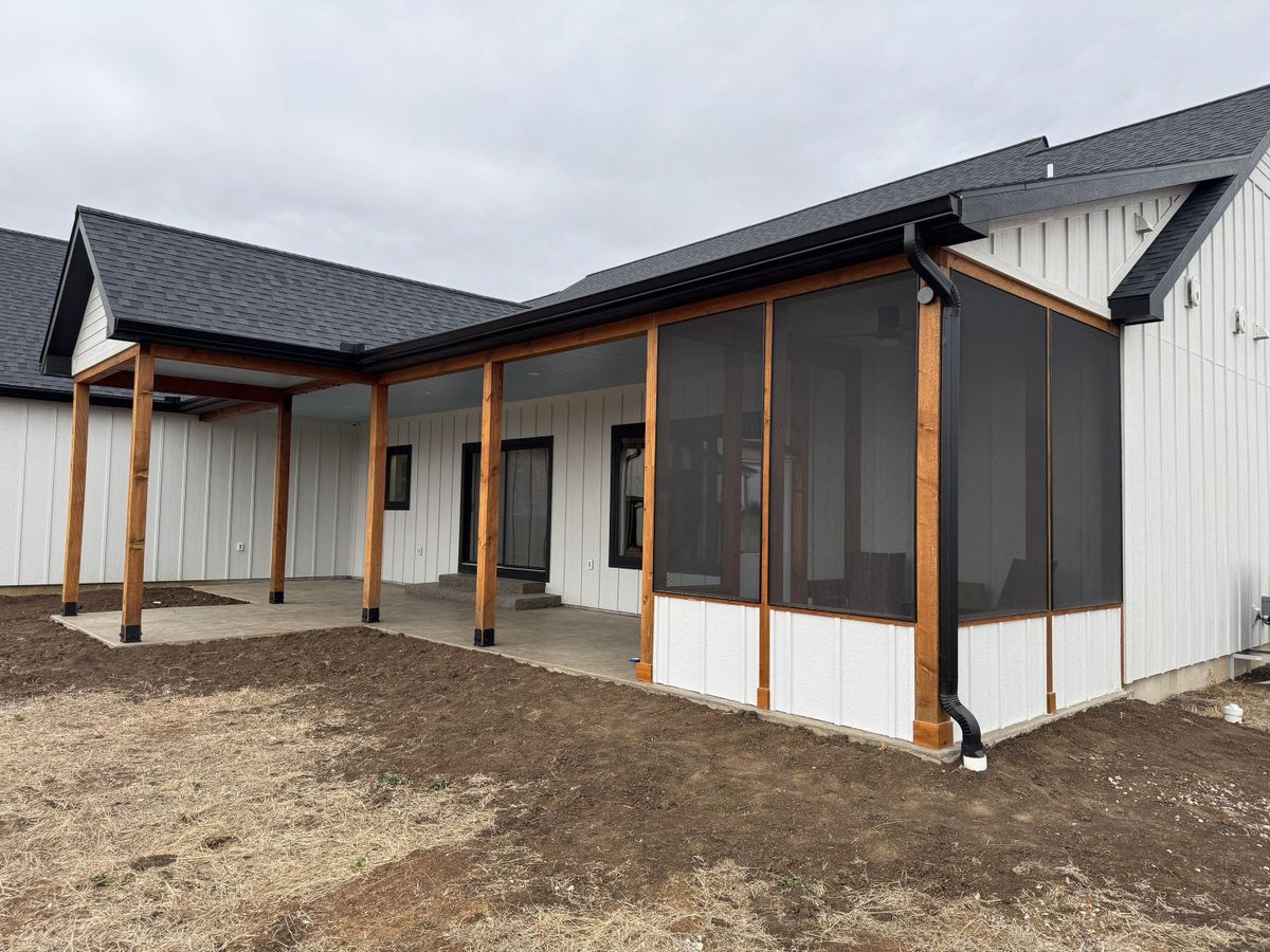 Siding & Roofing for Edgecomb Builders in Ottawa , KS