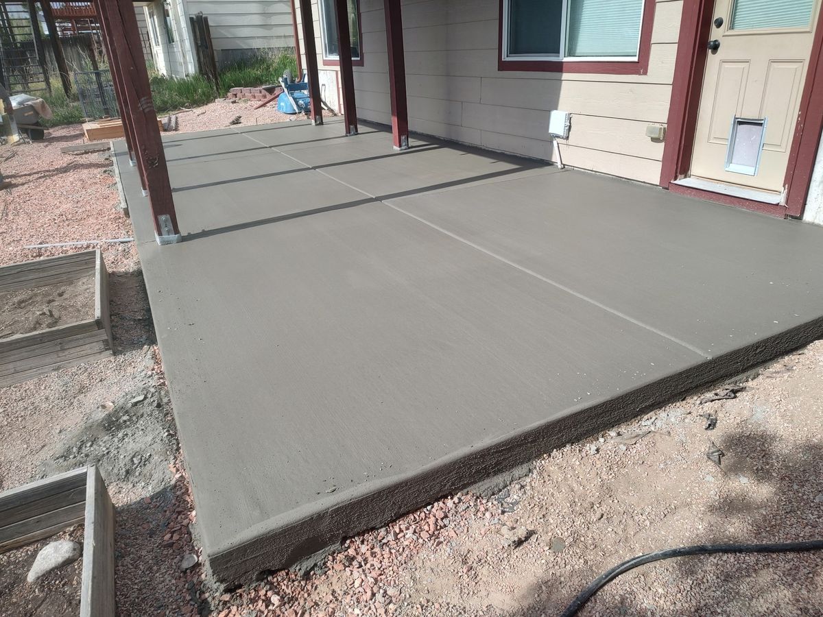 Driveway Construction for J and Son Colorado Concrete LLC in Colorado Springs, CO