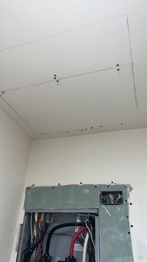 Custom Drywall Work for Los United Drywall & Remodel LLC in Abbotsford, MI