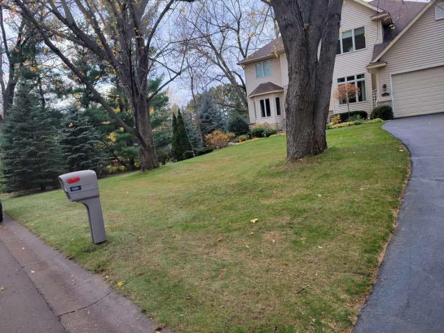 Mowing for Urban Green Lawncare & Snow Removal in Lakeville, MN