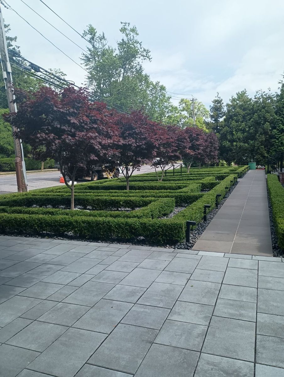 High End Residential Design & Install for Elegant Lawns & Landscaping in Inwood, NY