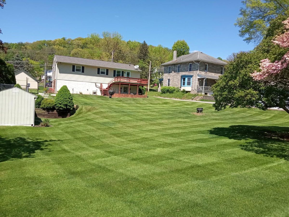 Mowing for Happy Lawns in Wyomissing, PA