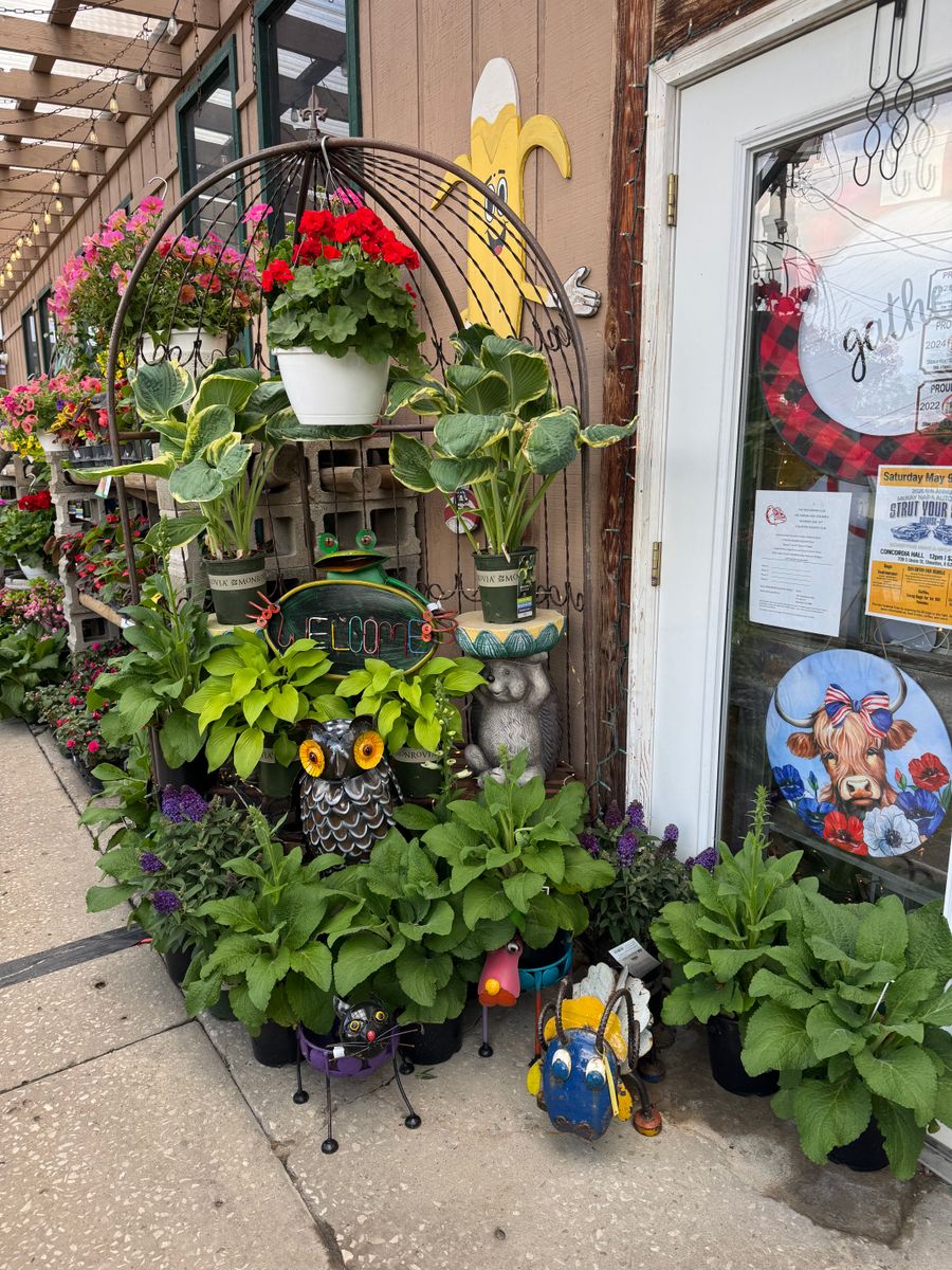 Gardening for Mayfield Landscaping in Staunton, IL