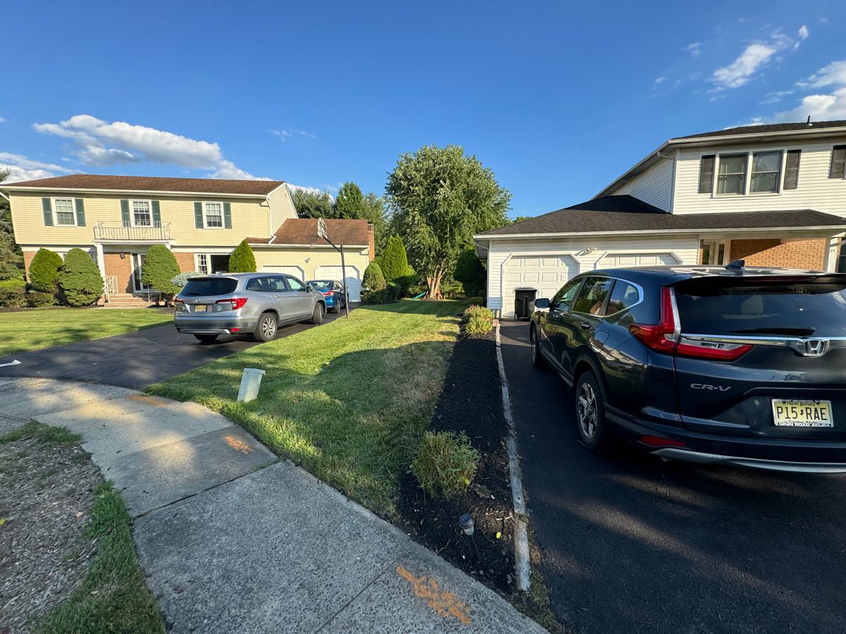 Mulch Installation for Stars and Stripes Landscape Design LLC in Edison, NJ