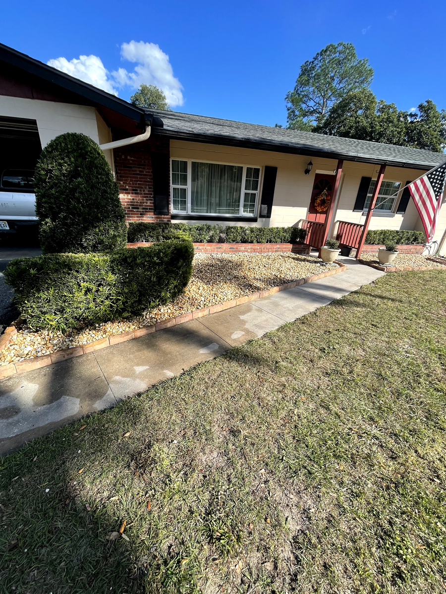 Landscape Boarder for Young's Lawn Services LLC in Ocala, FL