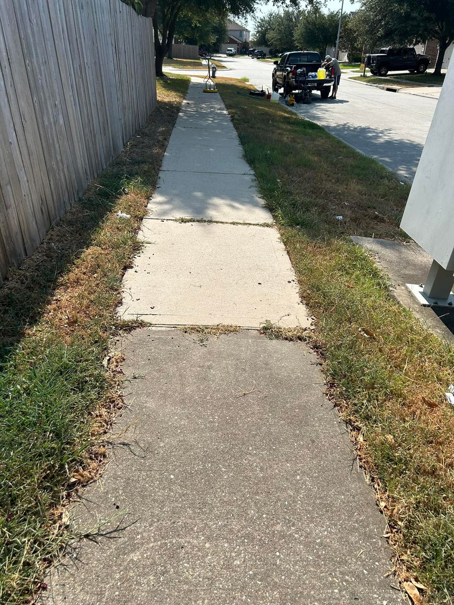Concrete Cleaning for Everyday Pressure Washing in The Woodlands, TX