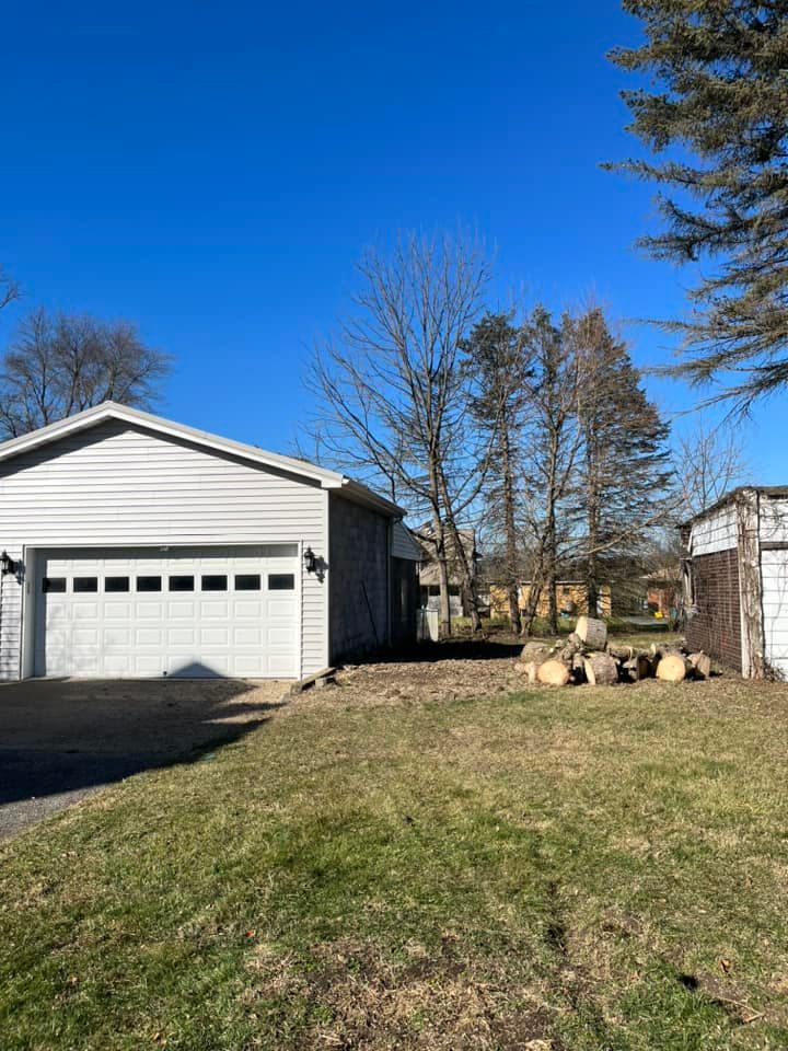 Tree Removal for Godleski's Tree & Landscaping in Pittsburgh, PA