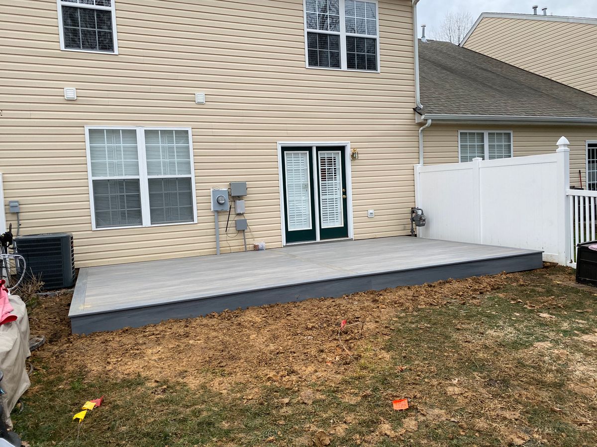 Composite Decks for Lester Contracting LLC in Richmond, VA