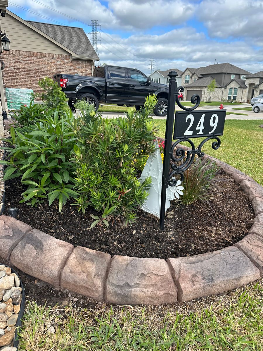 Landscaping for Texas Curb N Borders in Houston, TX
