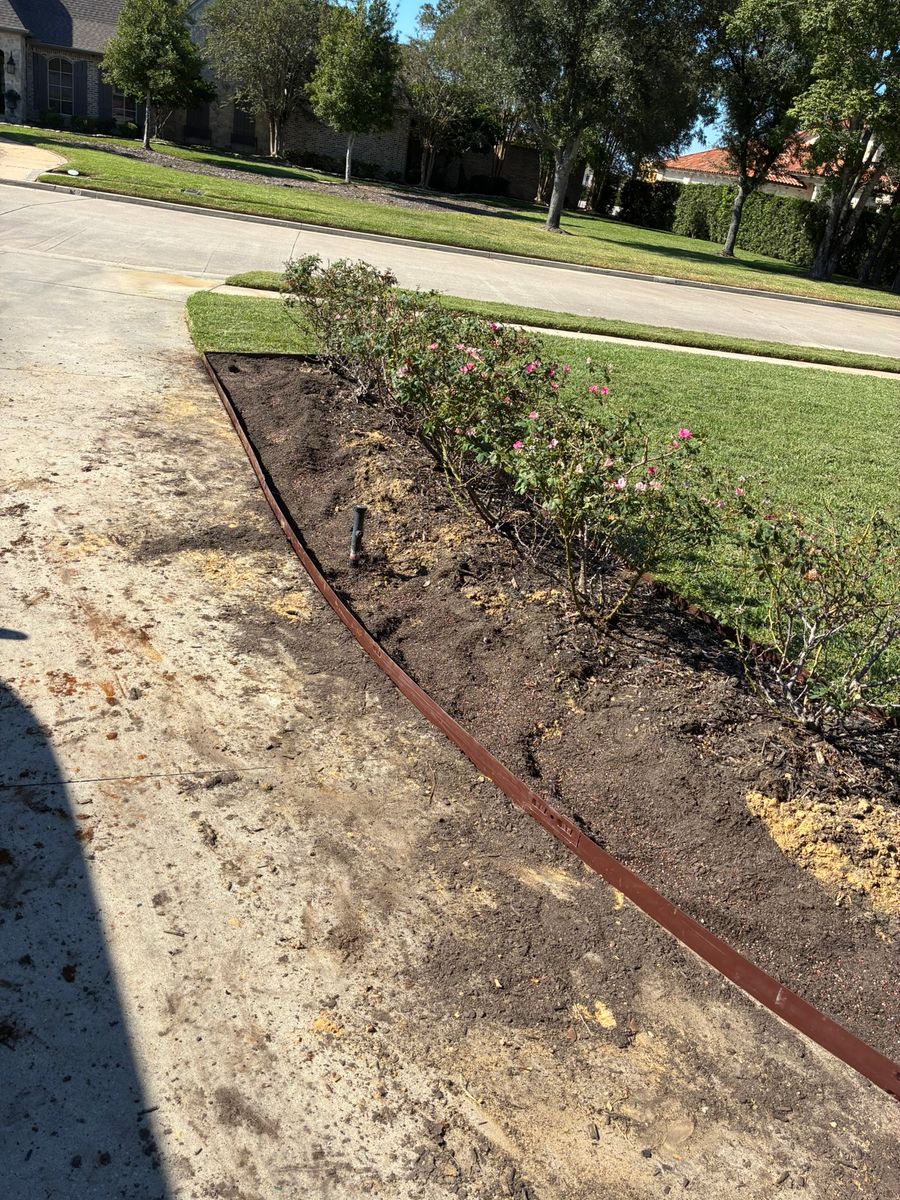 Mulch Installation for Texas Vision Lawn & Landscape in Beaumont, TX