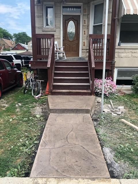 Sidewalk Installation for Luna Dynasty Concrete in Chicago, IL