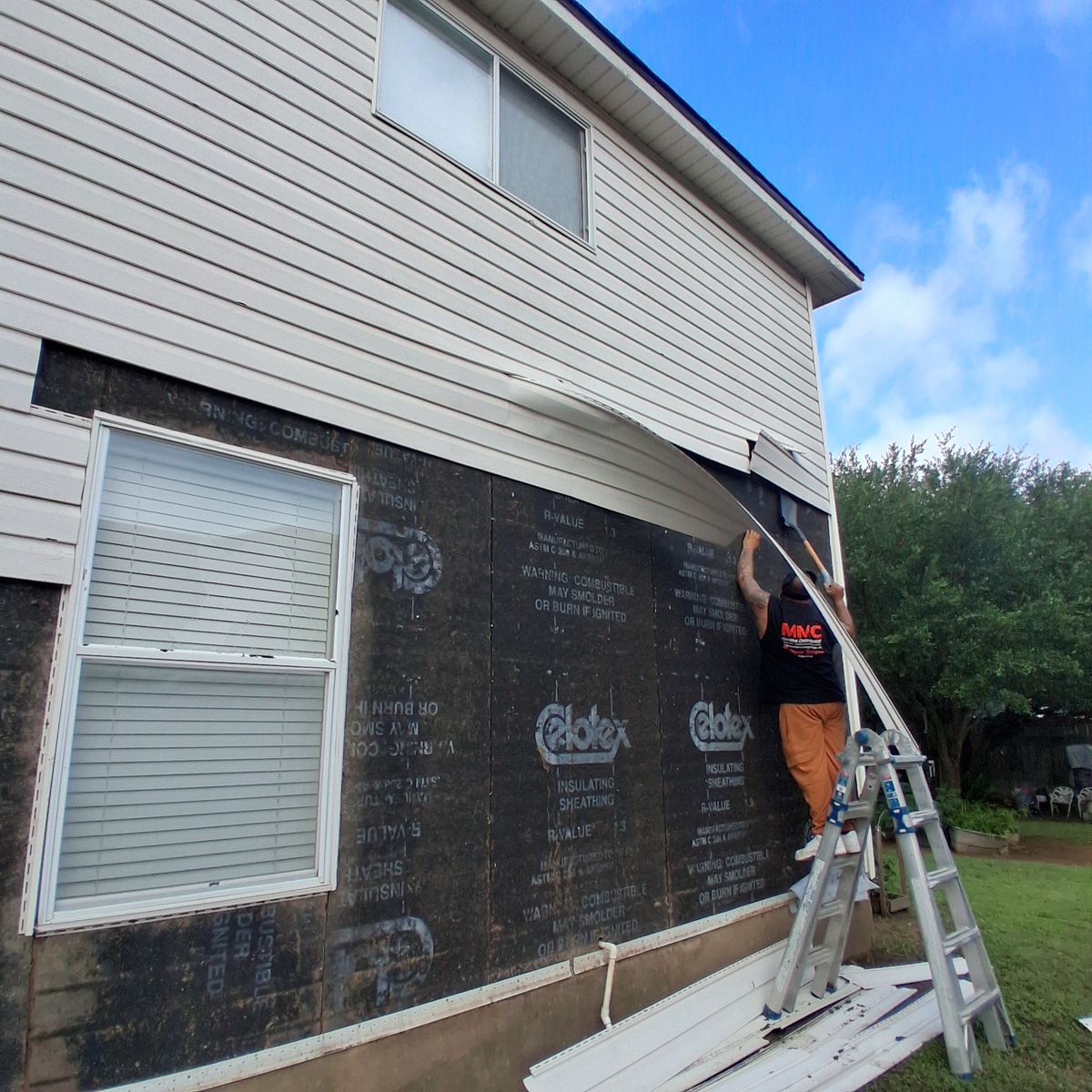 Siding for Pena Legacy Construction in San Antonio, TX