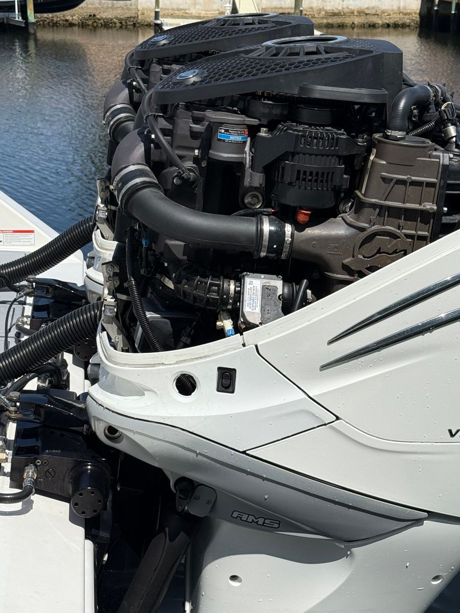 Outboard Engine Repair and Maintenance for Floyd's Marine LLC in Brandon, FL