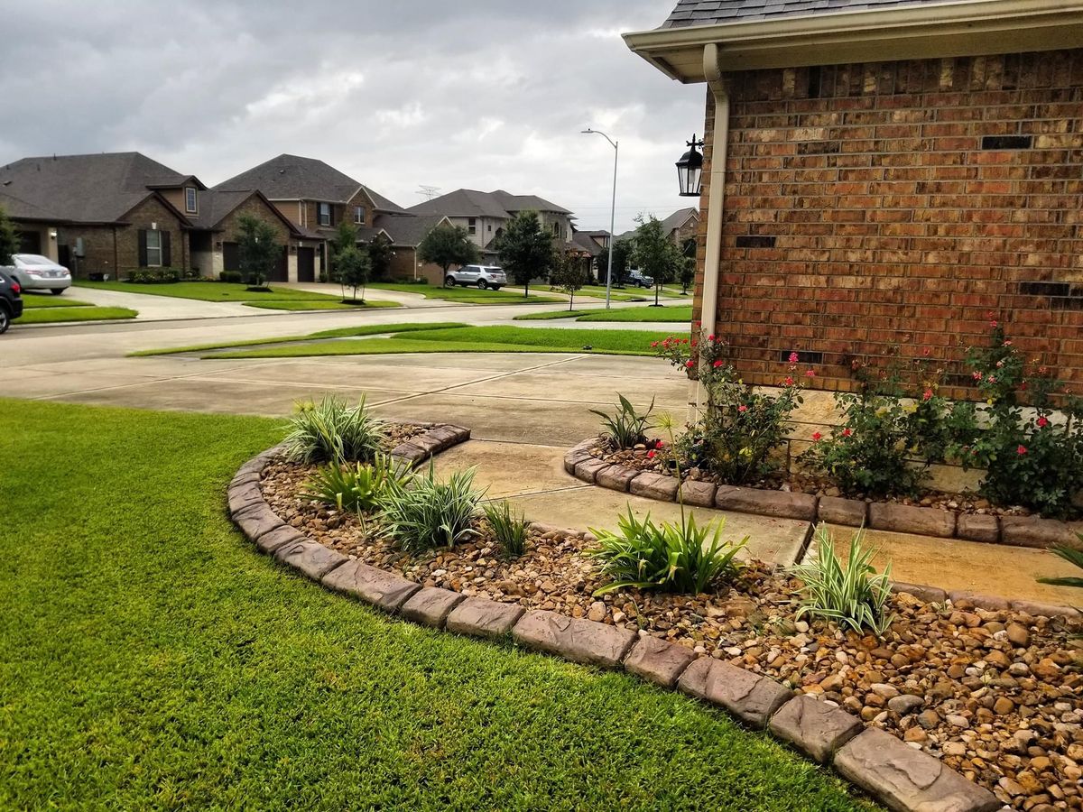 Landscaping for Texas Curb N Borders in Houston, TX