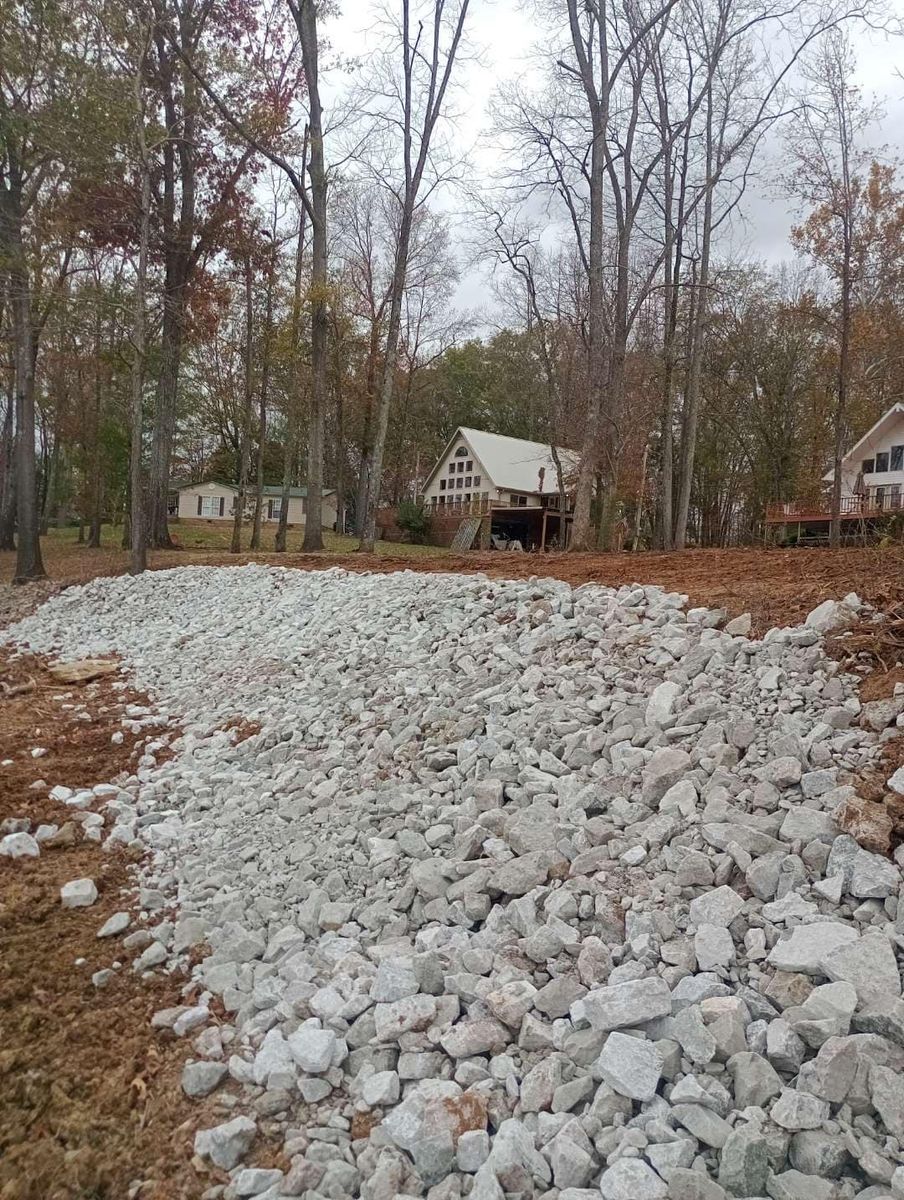 Leveling for Maness Trucking & Excavation in Lexington, TN