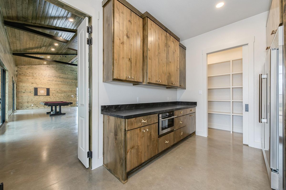 Custom Home Design for CWC Custom Homes & Barndominiums in Snook, TX