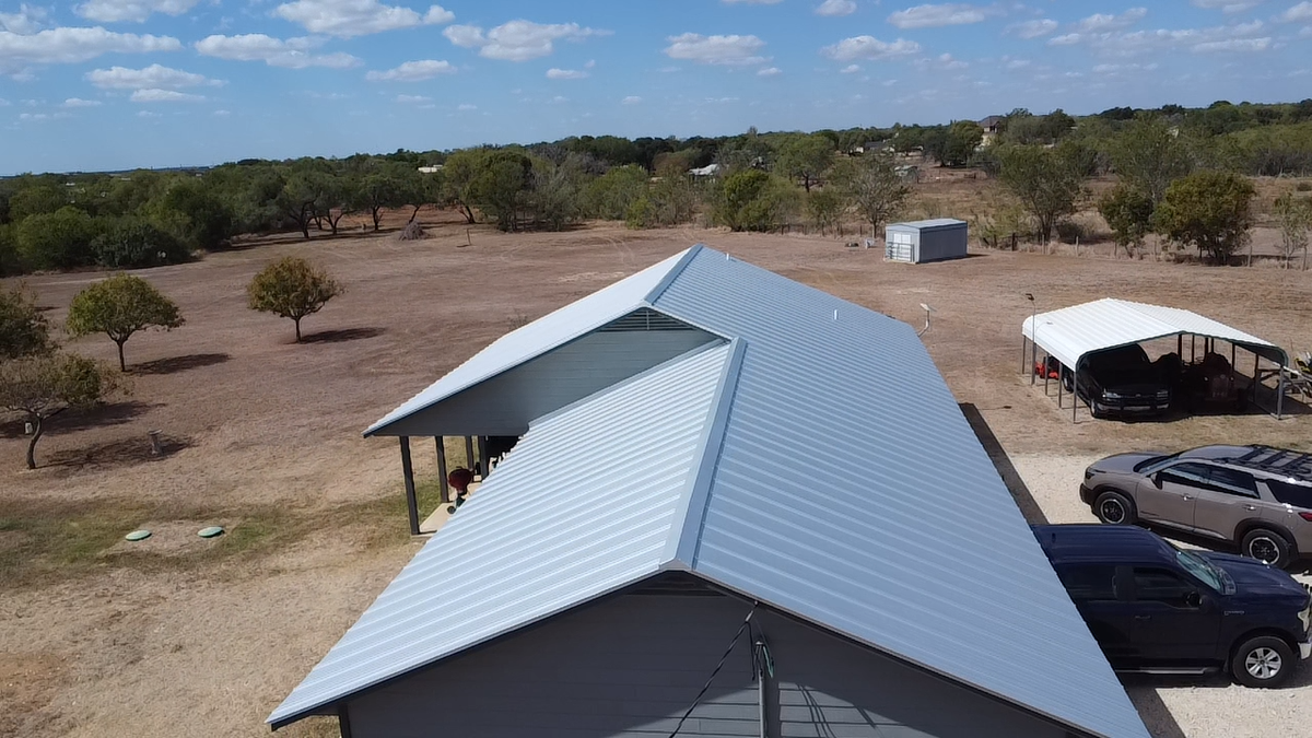 Metal Roofing for Diamond Ridge Roofing in Pleasanton, TX