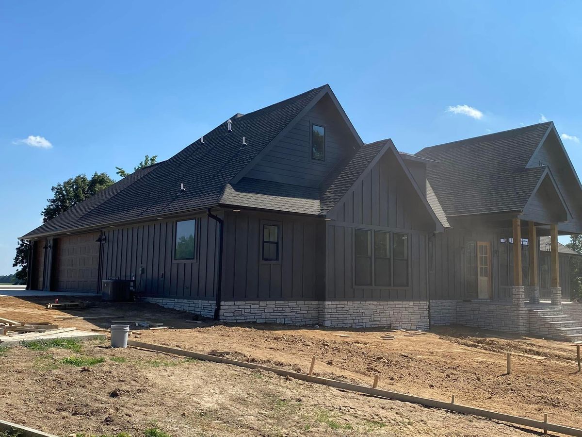 All forms of Siding metal and vynl for KY Gutter Pro & Specialty Roofing Systems in Monticello, KY