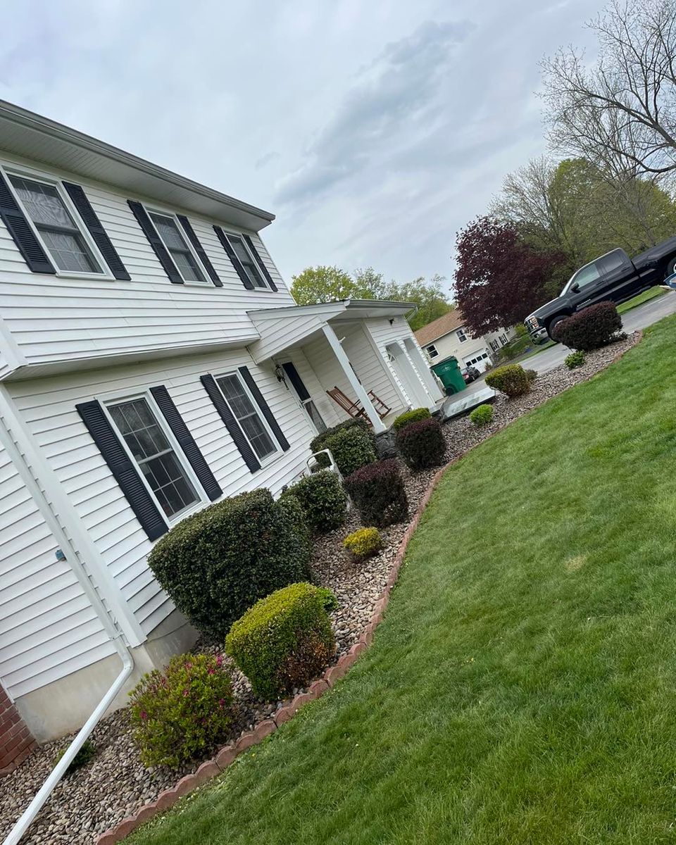 Shrub Trimming for Walton Property Services in Hyde Park , NY