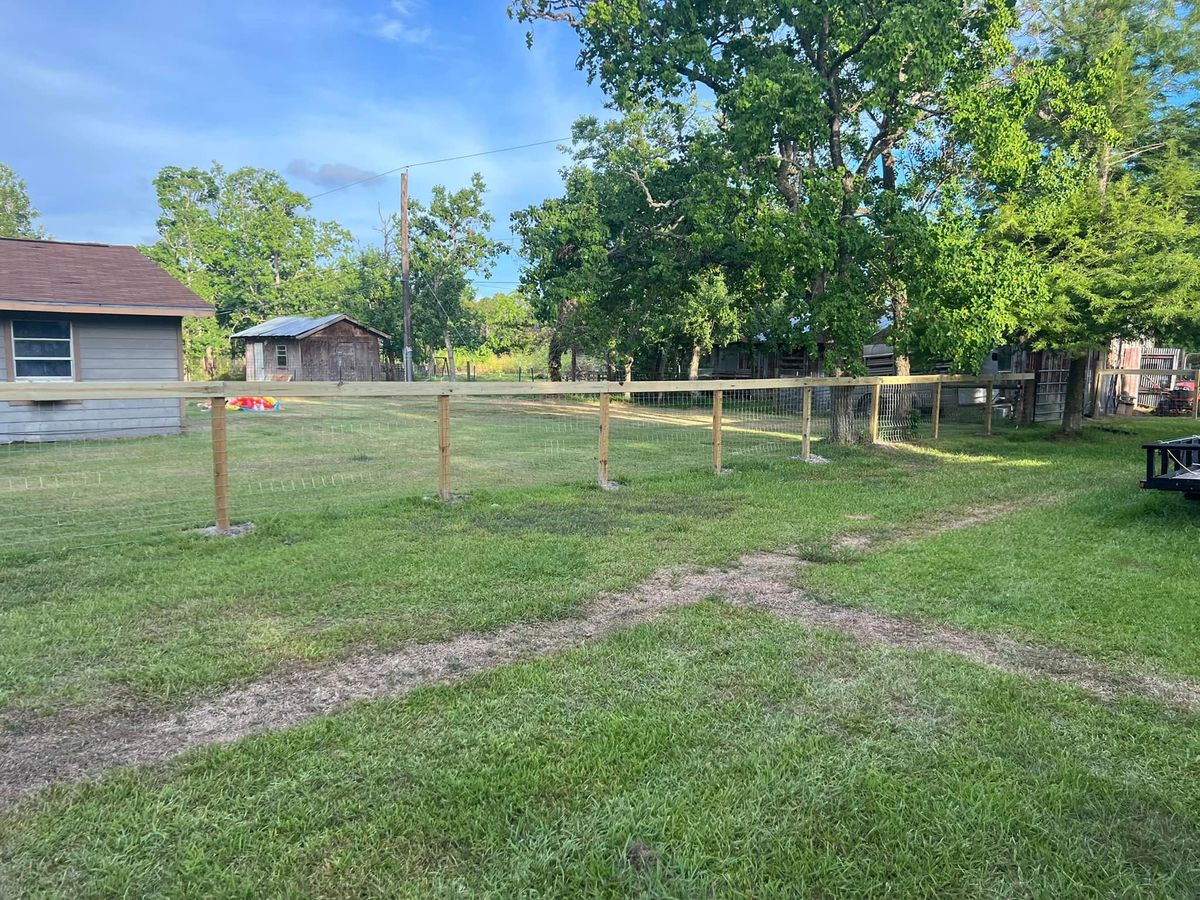 Fence Installation for Longhorn Fence & Land Development in Webster, TX