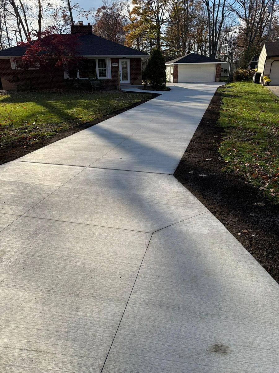 Driveways Construction  for D.R. Concrete  in Lincoln Park, MI