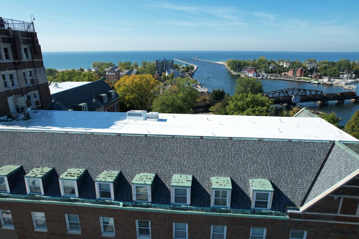 Commercial Flat Roofs for Squids Roofing Inc in Cutlerville, MI