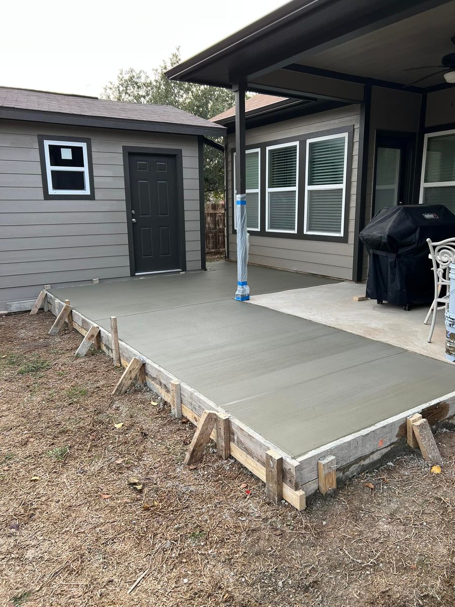 Patio Design & Construction for Limon Pro Concrete in Manor, TX