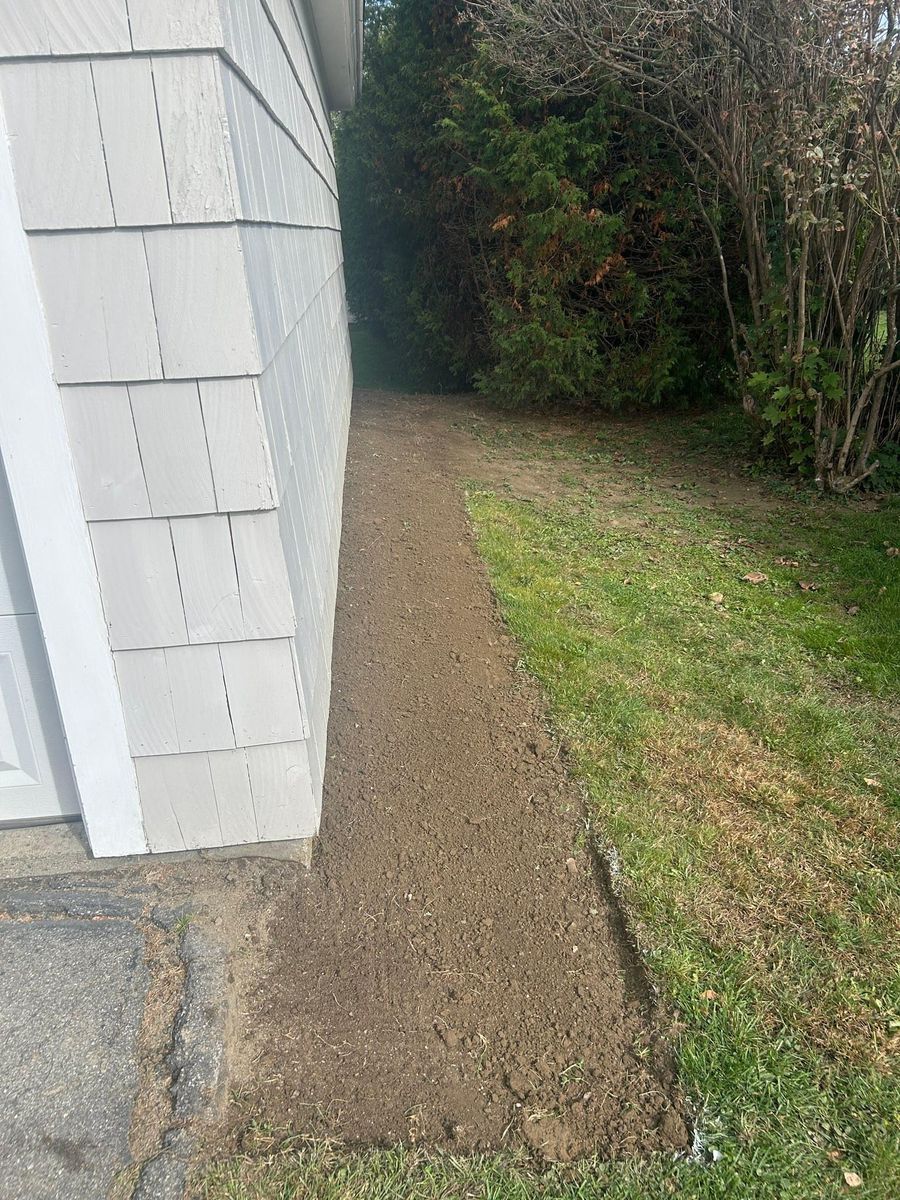Mulch Installation for CM and Sons Landscaping in Benton, ME