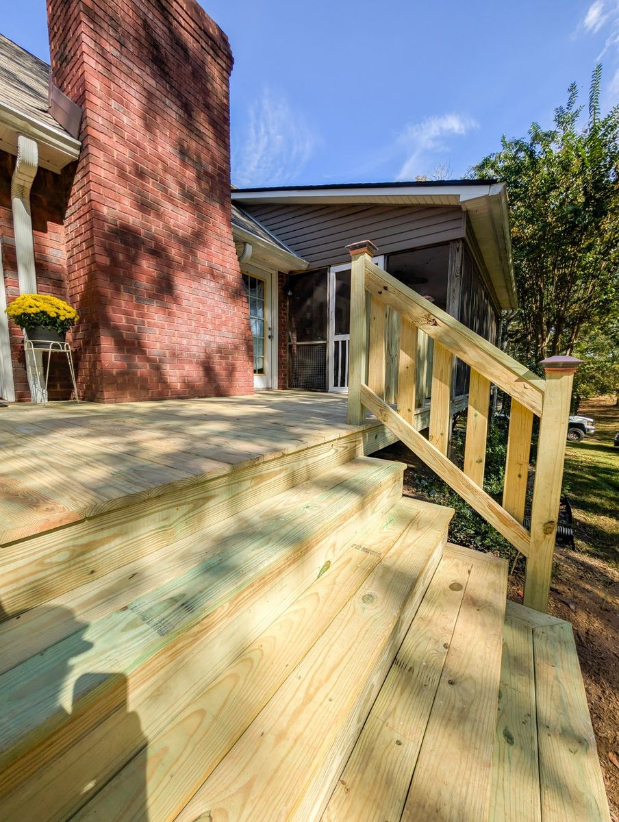 Deck Construction for Homescapes Interior & Exteriors in Cleveland, TN